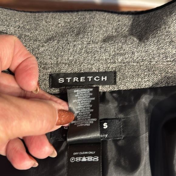 NWT Axcess by Liz Claiborne Beautiful Gray and Black Blazer Fully Lined Size 10 - Picture 10 of 11